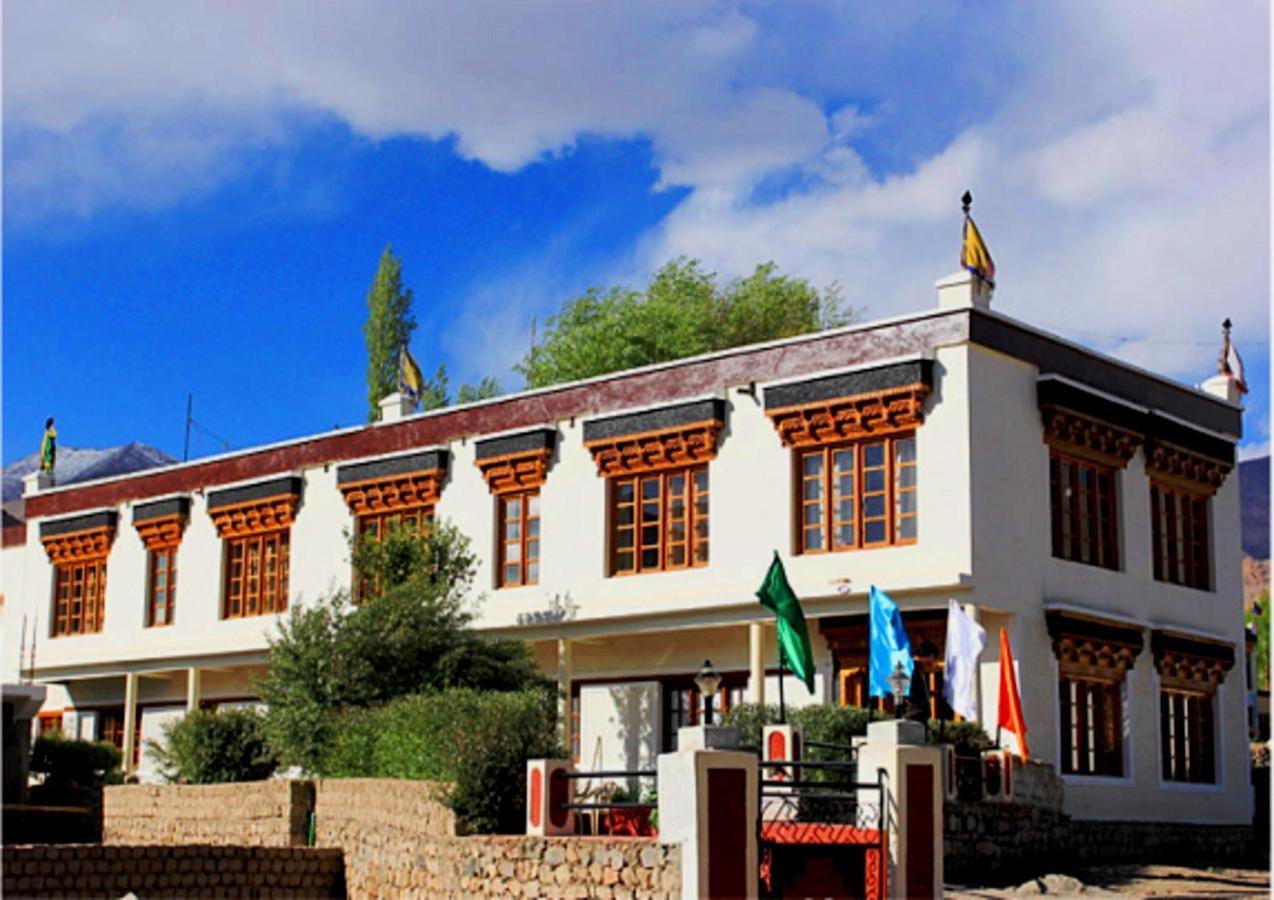 Hotel Mahay Palace Leh Exterior photo